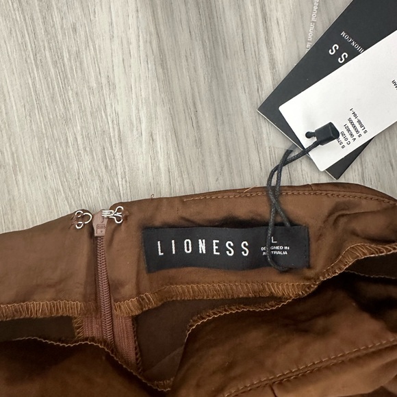 NWT Lioness String Along Skirt in Cocoa - Picture 2 of 6